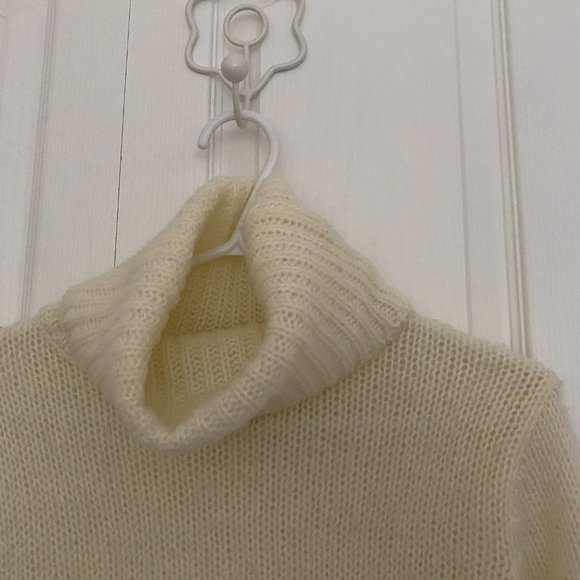 Vintage cowl neck sweater - Picture 3 of 10